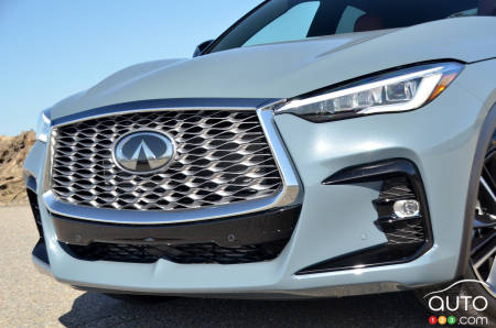 Infiniti QX55 2022, calandre